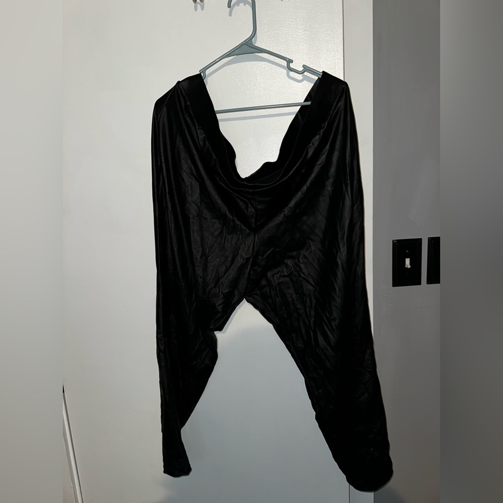 Black faux leather leggings